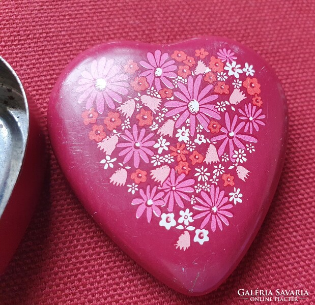 Heart-shaped heart-shaped metal box, wooden box, box, teddy bear, flower, tulip, mouse, jewelry holder