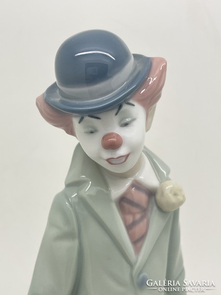Lladro clown with violin 5472 Spanish porcelain 22.5Cm