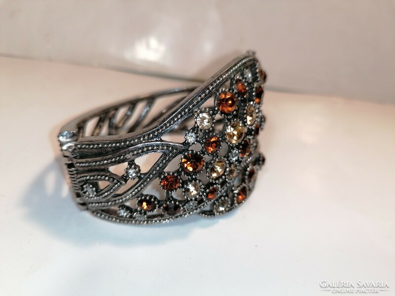 Elegant rhinestone bracelet (1101)