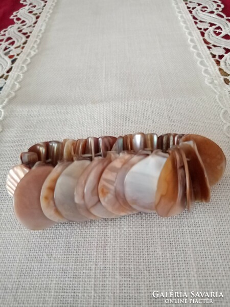 Colorful shell - mother-of-pearl rubber bracelet