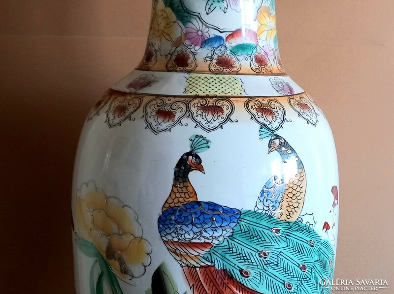 Huge 60 cm Chinese vase marked negotiable design