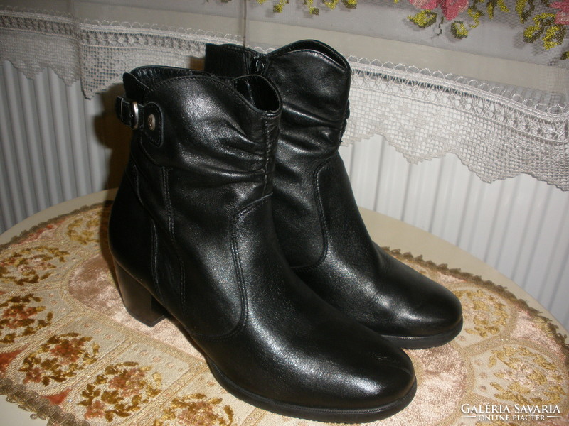 Buttery soft comfort leather ankle boots Medicus, warm, lined, barely used