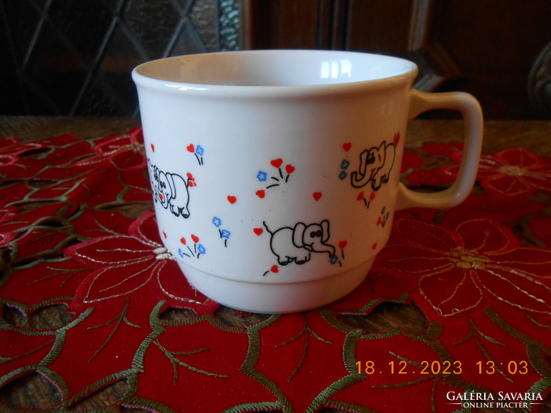 Zsolnay elephant mug