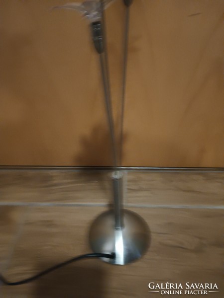 Modern design asztali lámpa . Alkudható.