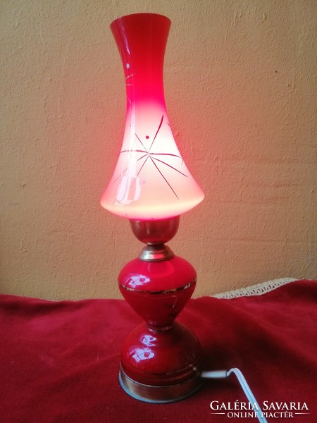 Vintage modern piros éjjeli lámpa