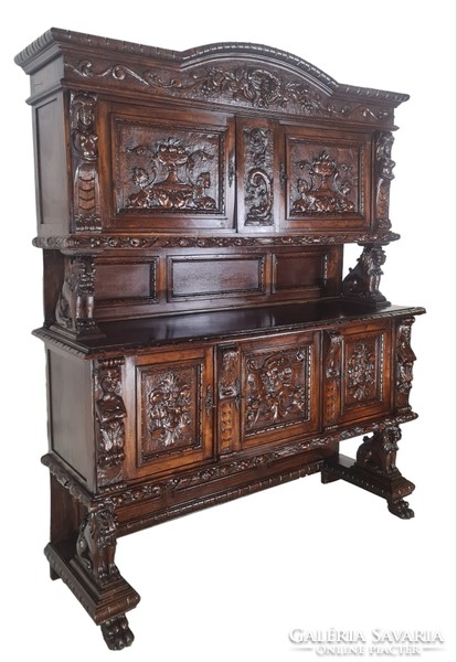 A771 antique, freshly renovated, richly carved renaissance style dining set