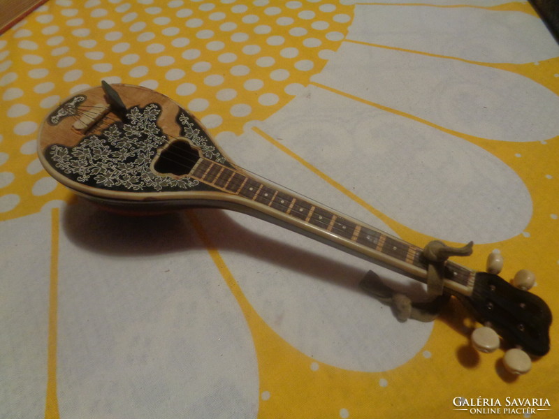 Mandolin  ( ?? )   négy húros  mini  hangszer  27 cm