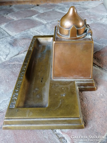 Ink holder with Central District Court inscription