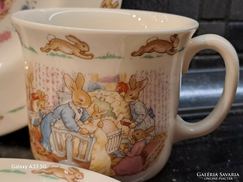 Royal Doulton angol gyermek porcelán étkészlet Bunnykins 1984 nyuszis tányérok bögrék