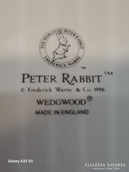 Csodálatos Wedgwood angol gyermek porcelán lapos tányér Peter Rabbit Nyúl Péter kalandjairól