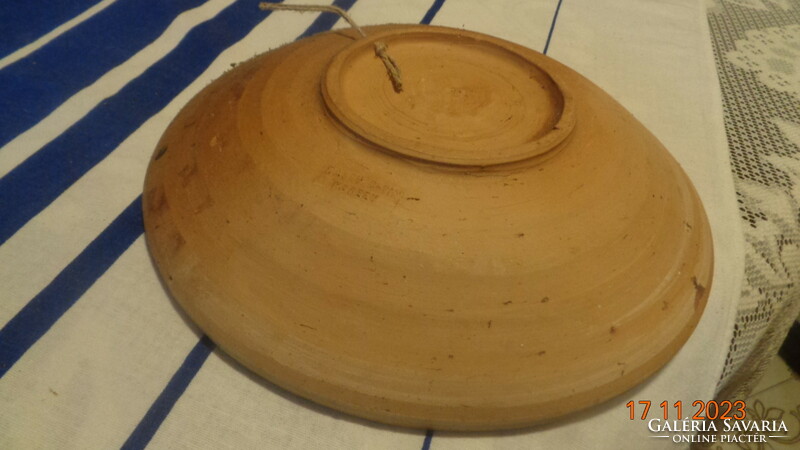 Népi kerámia  tányér ,  Basch .C. _ Tin Hurezu   átmérő 26 cm