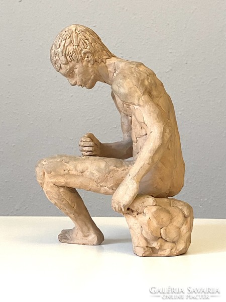 Hand-shaped nude male statue, retro ceramic nude work