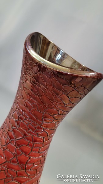 Flawless! Modern vase of Zsolnay eozin ox blood, shrink glaze