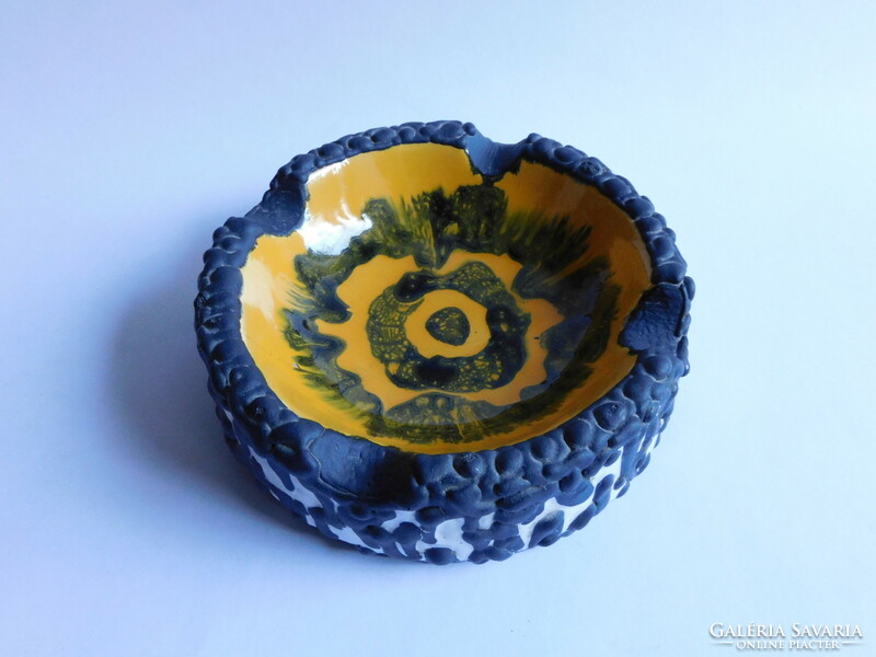 King - large retro ceramic artisan ashtray