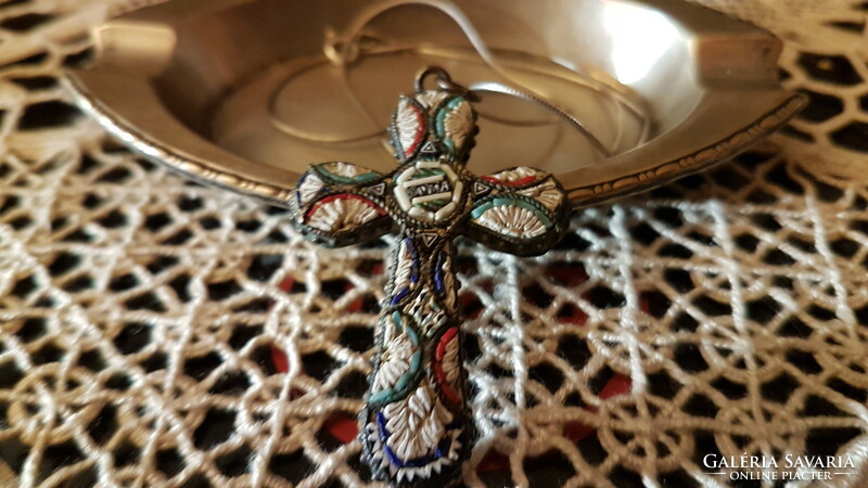 Religious pendant micromosaics in old, beautiful condition, bronze v. With copper backing