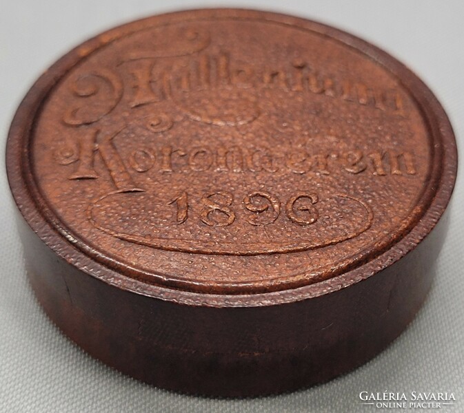 Millennium 1 crown 1896 in a red-brown leather effect gift box