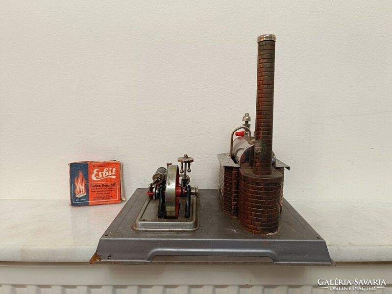 Antique metal toy steam engine in steam engine box 811 8228