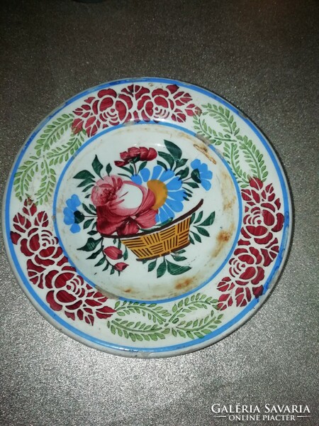 From the folk plate collection 201. It is in the condition shown in the pictures