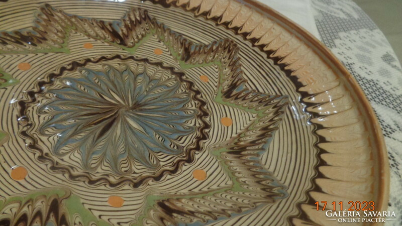 Folk ceramic plate, basch .C. _ Tin hurezu diameter 26 cm