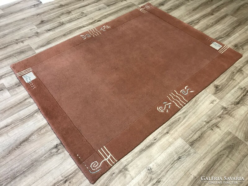 NEPÁLI kézi csomózású gyapjú szőnyeg, 141 x 195 cm