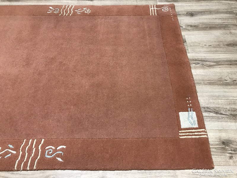 Nepalese hand-knotted wool rug, 141 x 195 cm