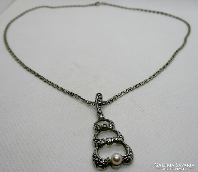 Beautiful antique silver necklace with genuine pearl and marcasite pendant