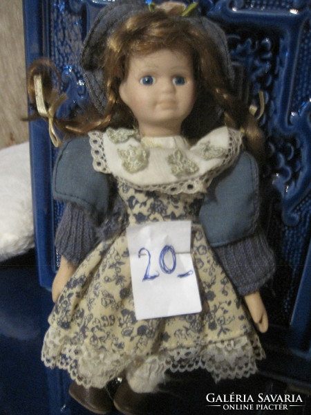 Little porcelain doll! 20-