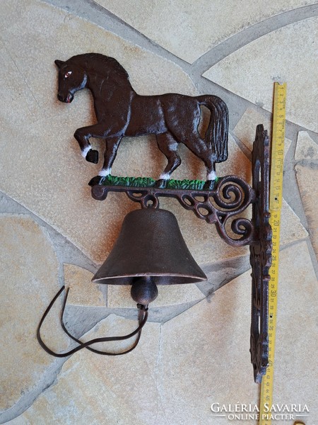 Beautiful cast iron horse bell, pigeon, bell, door decoration