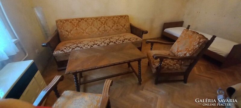 Colonial living room sofa set. Folding bed, 2 armchairs, smoking table