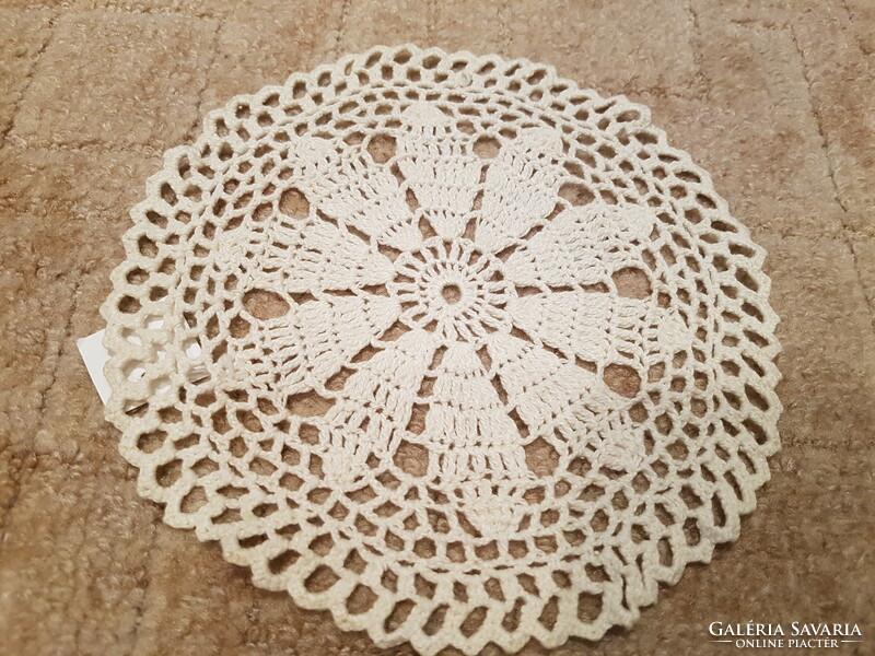 Crochet showcase lace tablecloths beige