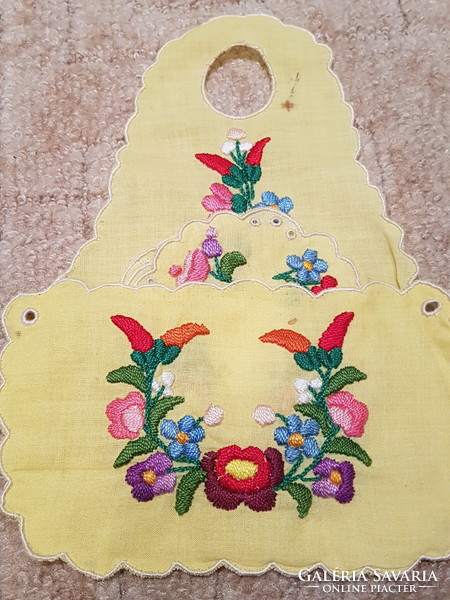 Apron for glass
