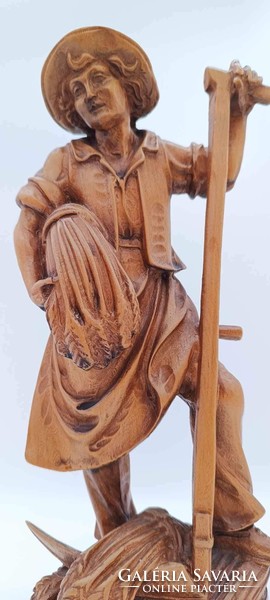 Wood statue