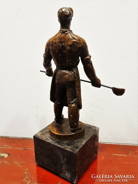 Buzá barna (buzi barnabás, 1910 - 2010): worker - bronze statue