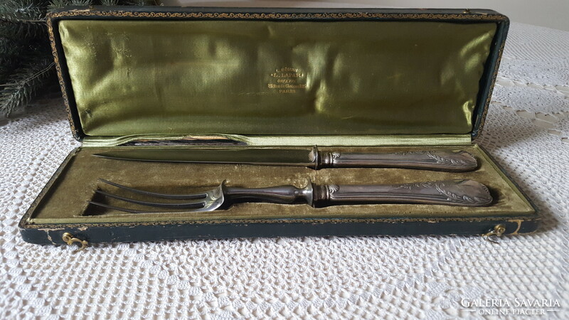 Beautiful antique French l. Flat silver serving and serving set in box.