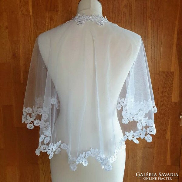 New, custom-made snow-white wedding cape with lace edge, short cloak