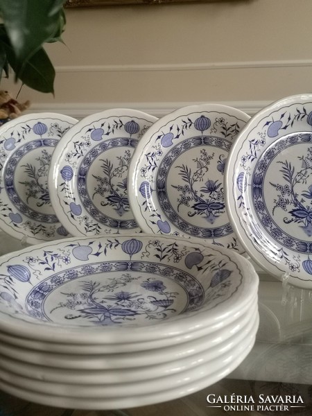 Vintage kék-fehér 6 személyes tányérkészlet, hagymamintás, keményporcelán, természetes kraklés