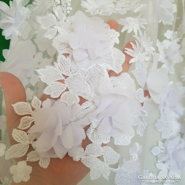 Új, Egyedi készítésű 3D virágos, csipkés, hímzett hófehér menyasszonyi pelerin, rövid palást
