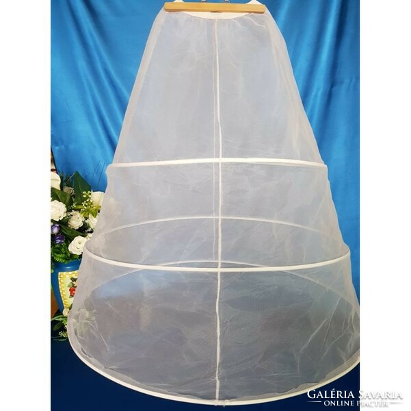 New, 3-ring bridal petticoat, tire