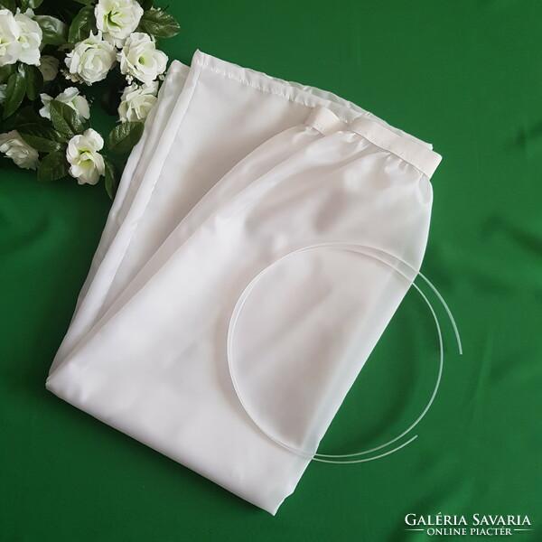 New, custom-made white 1-ring silk petticoat, tire, step reliever