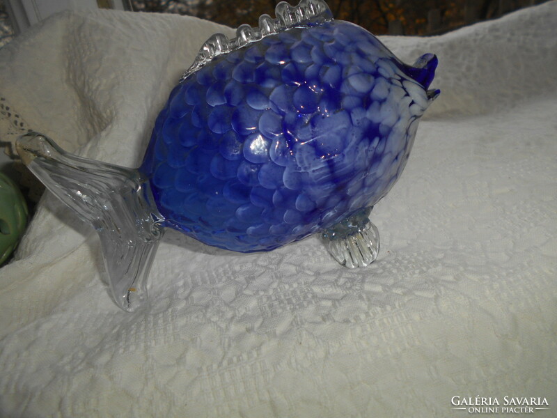 Glass fish from Murano - a special handicraft with a convex scaly design on the surface