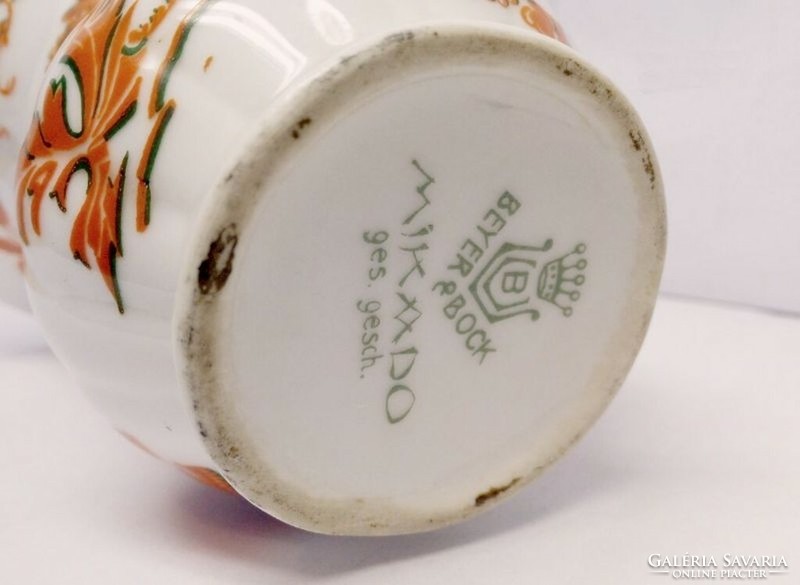 Különleges mintázatú Beyer & Bock váza Németországból, egyedi antik műtárgy ritkaság