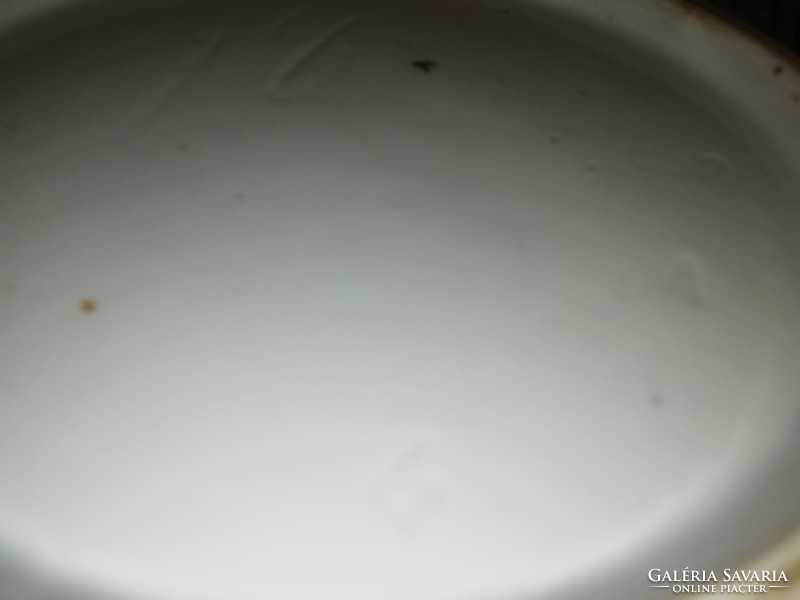 Eper mintás Antik porcelán leveses tál jelzett, számozott de nem olvasható