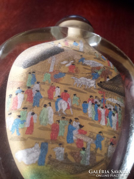 Chinese perfume bottle with miniature painting