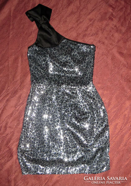 Silver sequin half-shoulder h:83 cm mb:70-74 dress 6/32