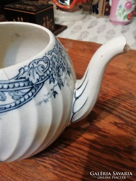 Antik jelzett tea kiöntő hibás fényképezve