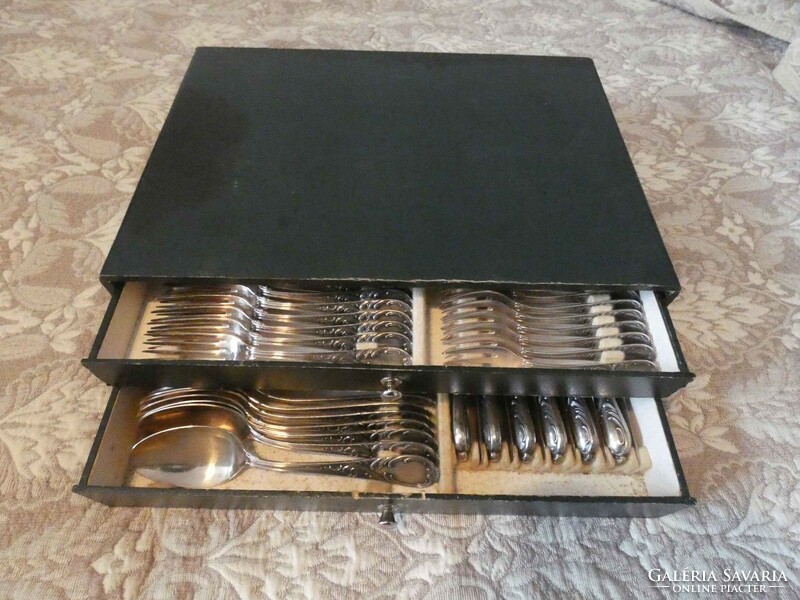 12 Personal, 84-piece, beautiful condition, antique silver-plated, Rococo Solingen cutlery set