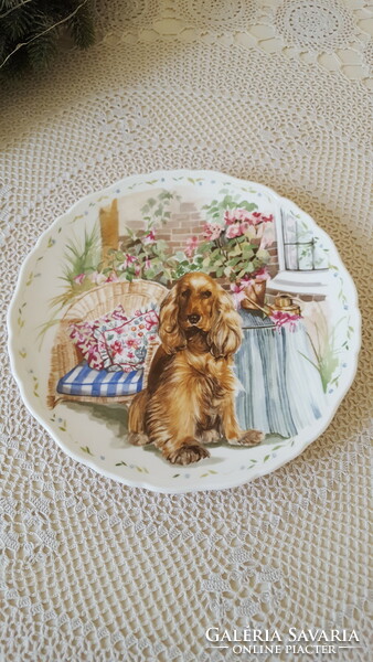 English royal albert fine porcelain plate, decorative plate