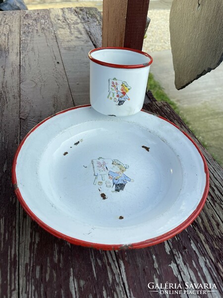 Rare figured enameled plate + mug