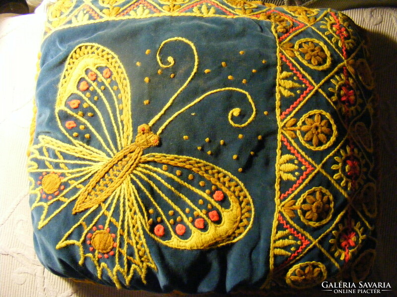 Retro embroidered butterfly throw pillow