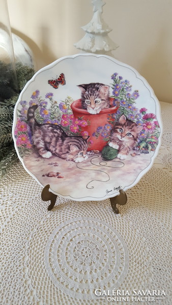 English royal albert cat, butterfly porcelain plate, decorative plate